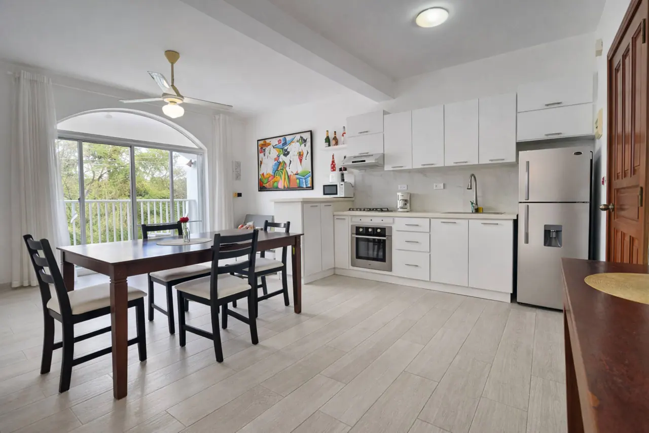 Alma, adults only: Kitchen