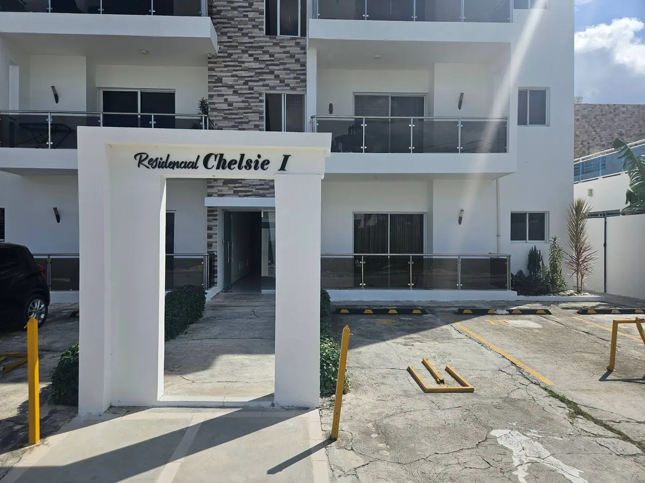Chelsie: Outside