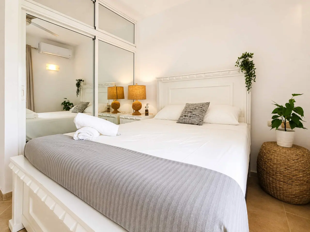 Condo Tracadero: Bedrooms