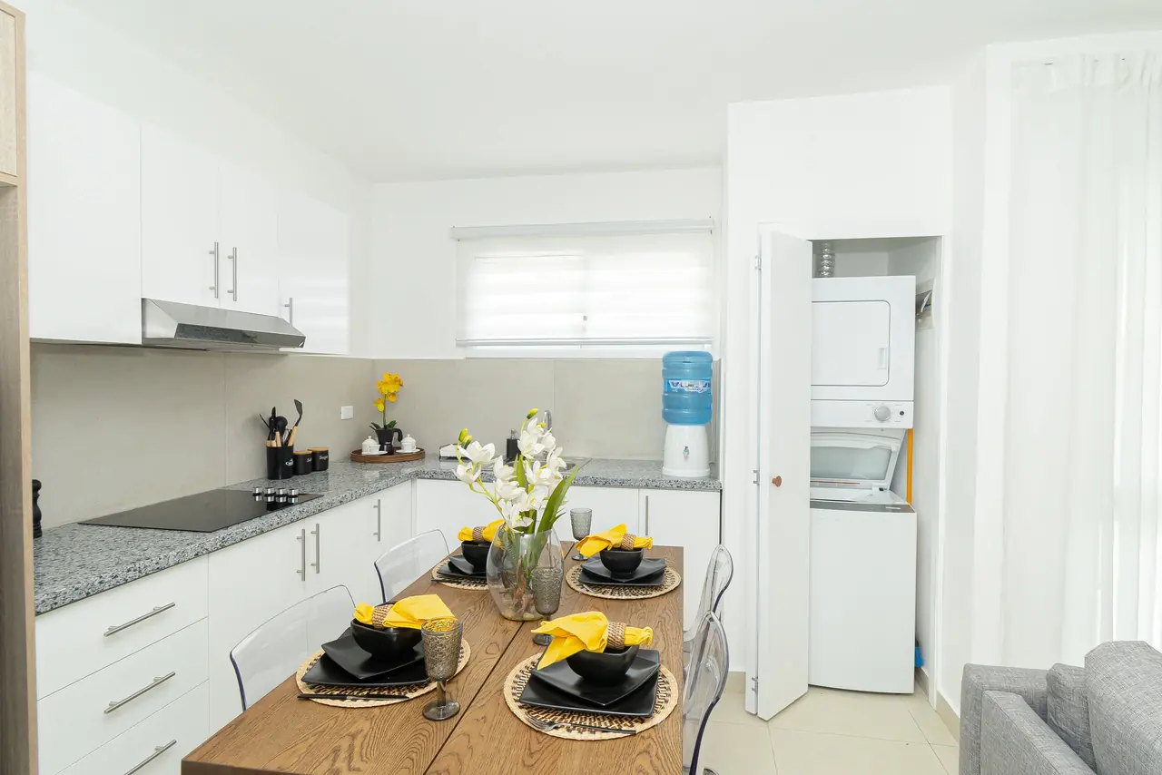 Two suites: Dining room