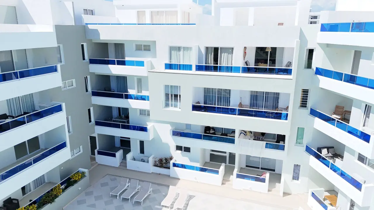 Two suites: Outside