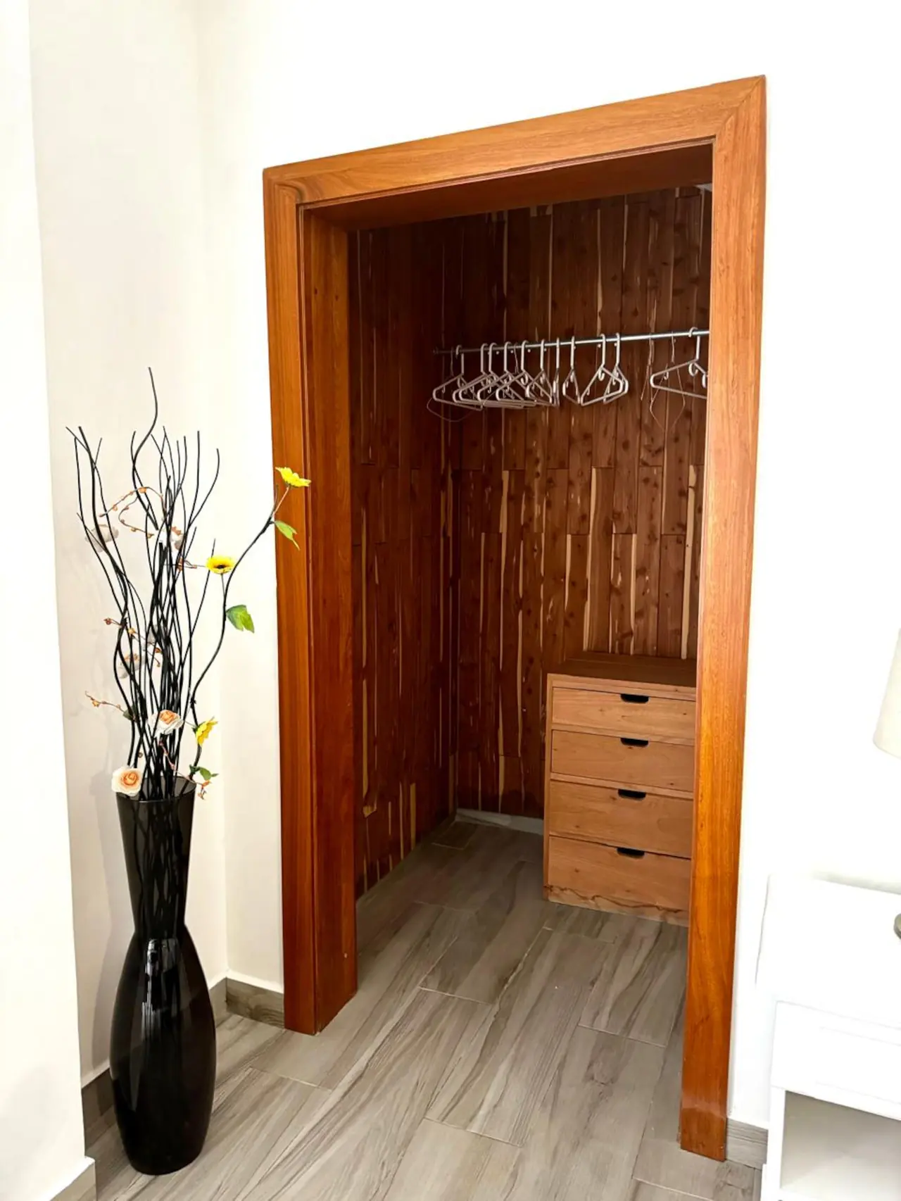 Studio with pool and gym: Bedrooms