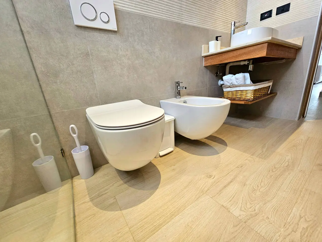 Penthouse Estrella: Bathrooms