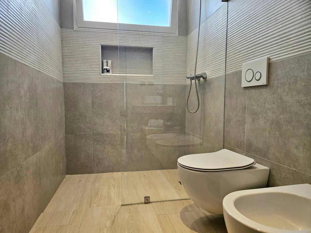 Penthouse Estrella: Bathrooms