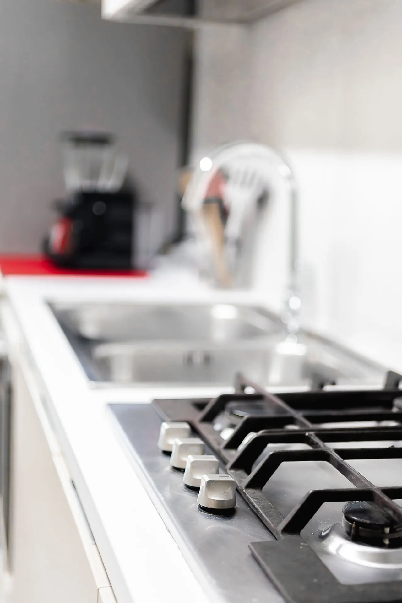 Tracadero Luxe: Kitchen