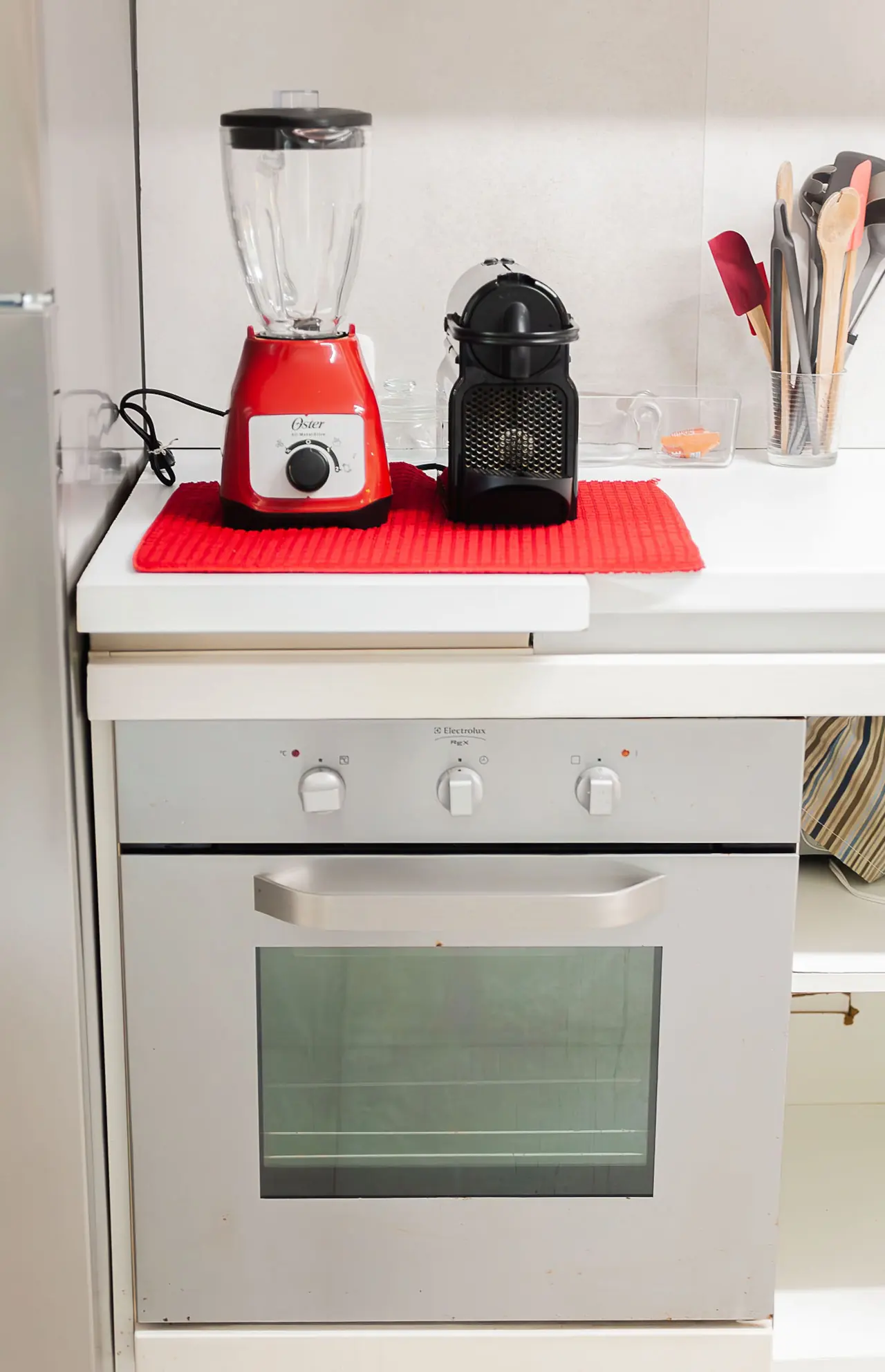 Tracadero Luxe: Kitchen