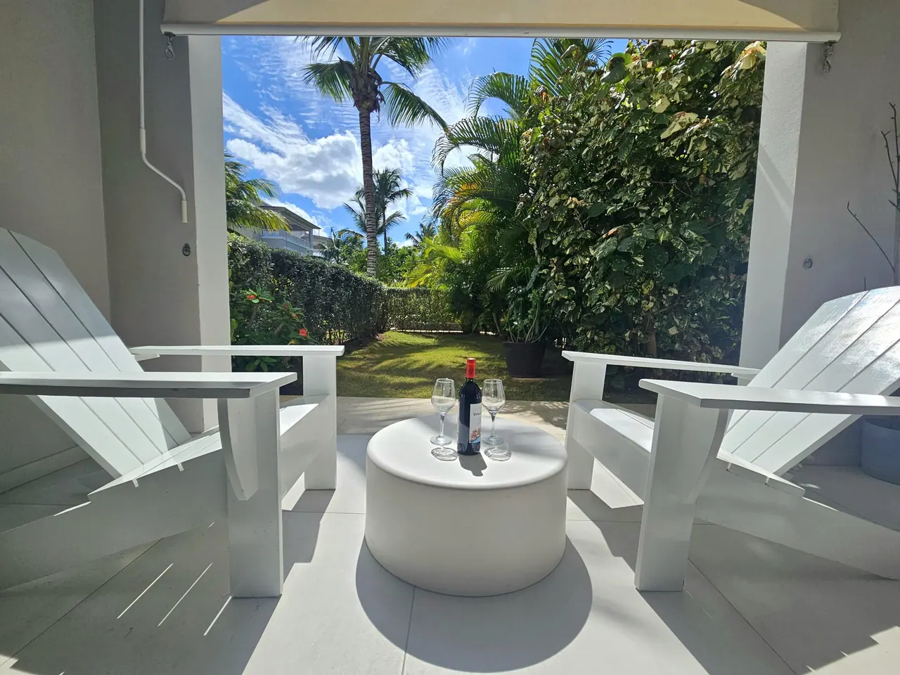 Tracadero Luxe: Balcony